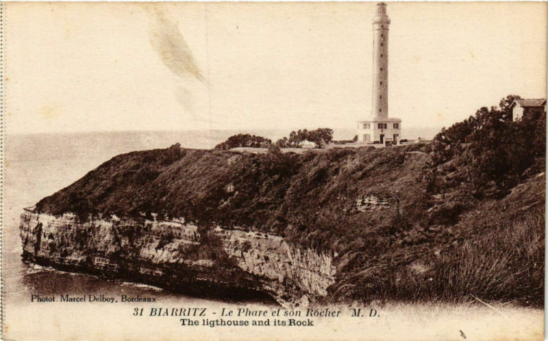 Carte postale ancienne Biarritz Le Phare et son Rocher Lighthouse Phare