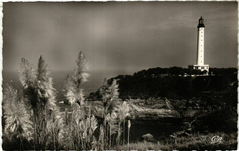 Carte postale ancienne Biarritz Le Phare Lighthouse Phare