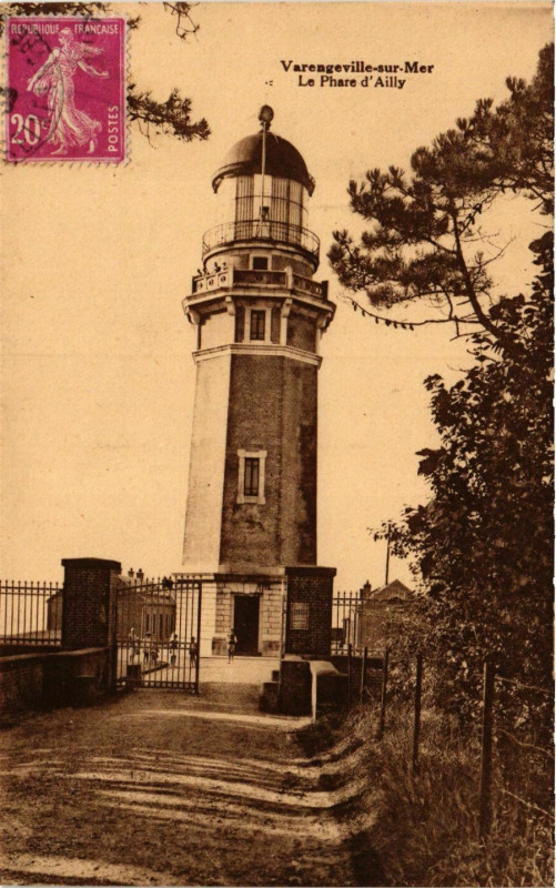 Carte postale ancienne Varengeville-Sur-Mer Le Phare d'Ailly Lighthouse Phare
