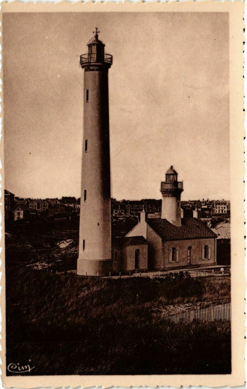 Carte postale ancienne Berck Plage Les Phares Lighthouse Phare