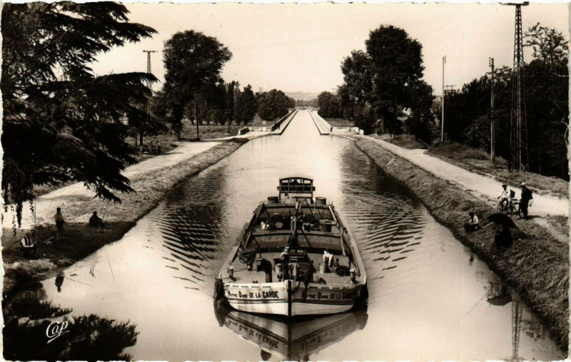 Carte postale ancienne Agen - Le Pont canal - Ships