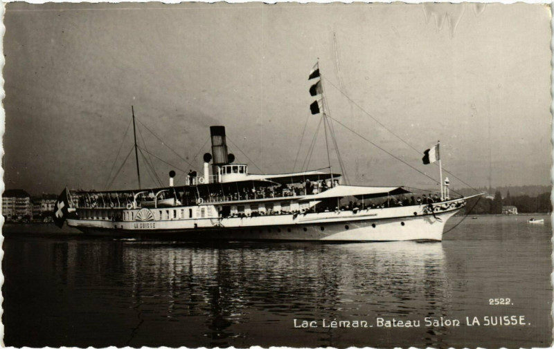 Carte postale ancienne Bateau Salon La Suisse - Lac Leman - Ships