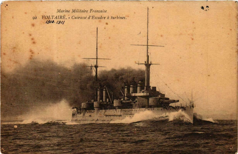 Carte postale ancienne Voltaire - Cuirasse d'Escadre a turbines Ships