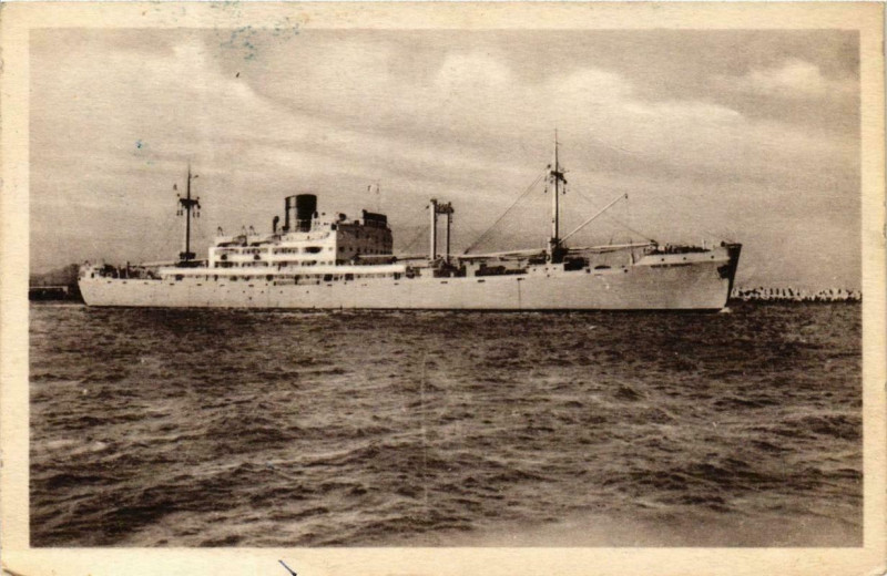 Carte postale ancienne Ville de Tananarive Ships