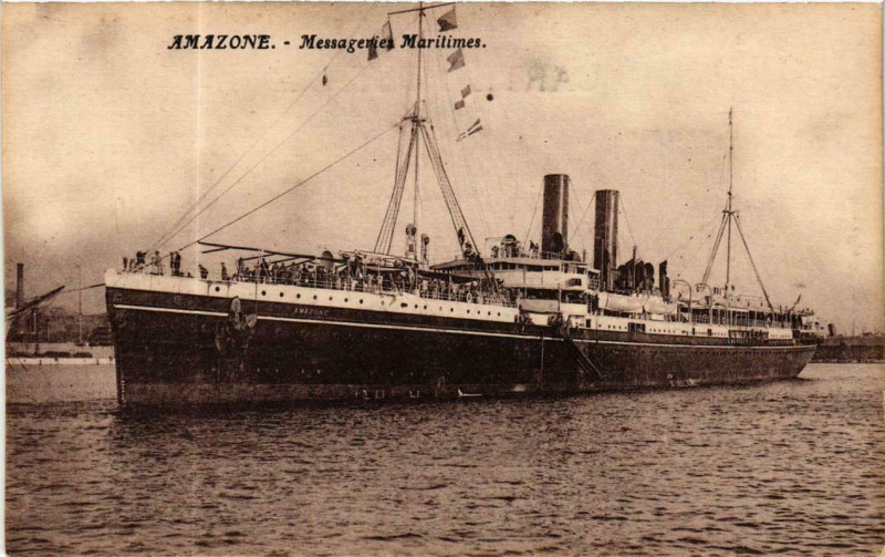 Carte postale ancienne Amazone - Messageries Maritimes Ships