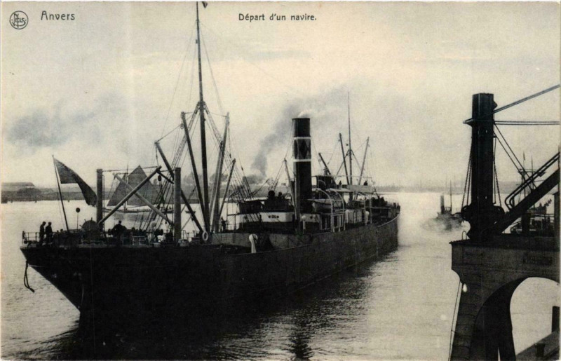 Carte postale ancienne Anvers - Depart d'un navire Ships