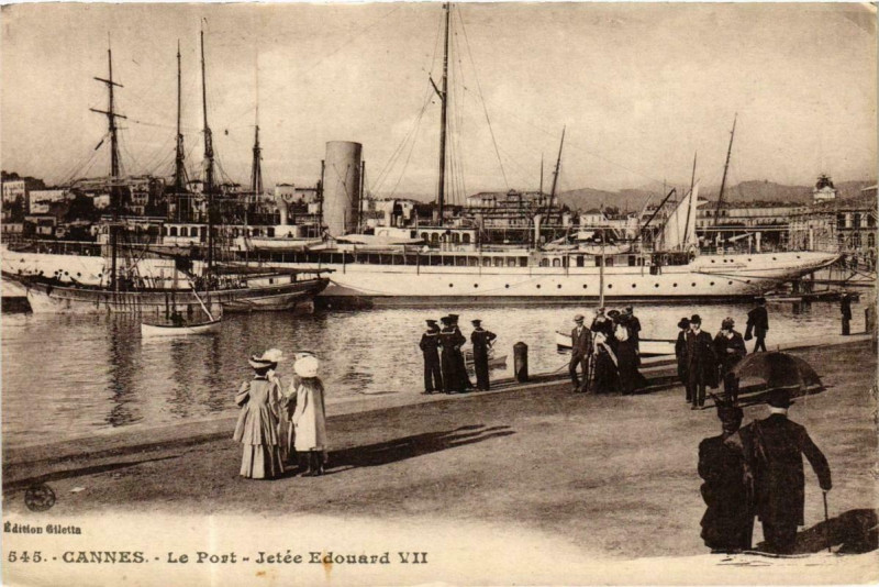 Carte postale ancienne Le Lysistrata — Jetée Edouard VII à Cannes