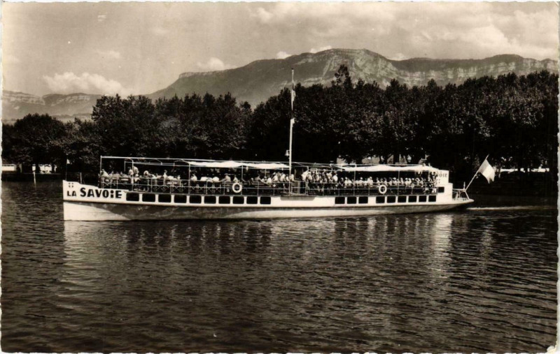 Carte postale ancienne Aix les Bains Depart pour Hautecombe Ships