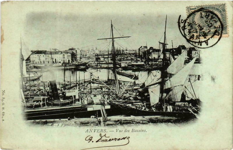 Carte postale ancienne Anvers Vue des Bassins Ships