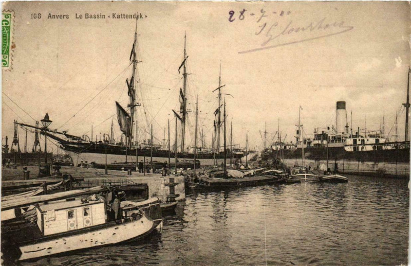 Carte postale ancienne Alvers Le Bassin Kattendyk Ships