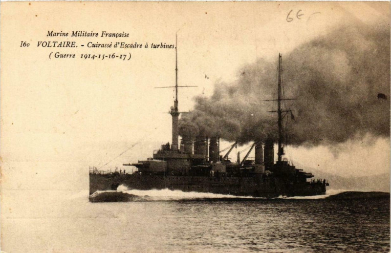Carte postale ancienne Voltaire Curiasse d'Escadre a turbines Ships