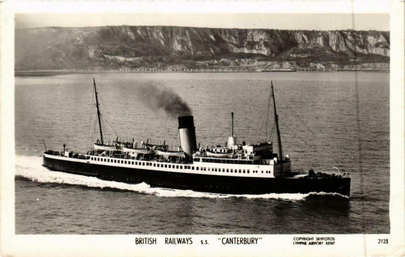 Carte postale ancienne Ak S.S. Canterburry British Railways Ships