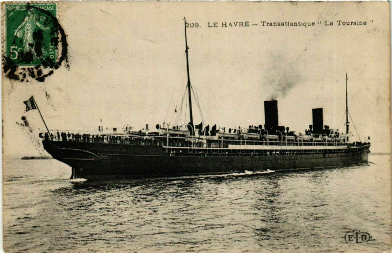 Carte postale ancienne Transatlantique La Touraine - Le Havre Ships