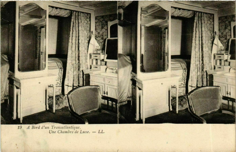 Carte postale ancienne Bord d'un Transatlantique Une Chamre de Luxe Stereo Card Ships