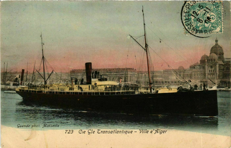 Carte postale ancienne Ville e'Alger - Cie Gle Transatlantique Ships
