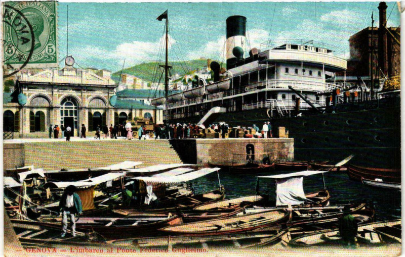 Carte postale ancienne Boats in the Harbour - Genova - Italy Ships