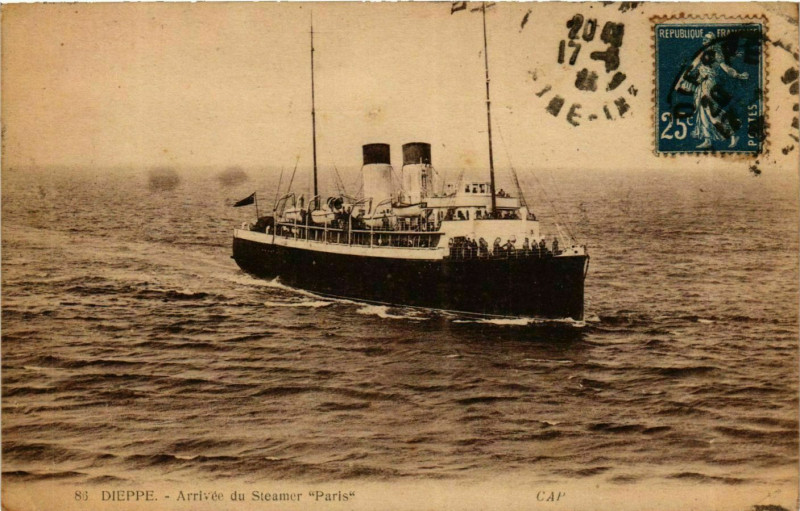 Carte postale ancienne Arrivee du Steamer Paris - Dieppe Ships