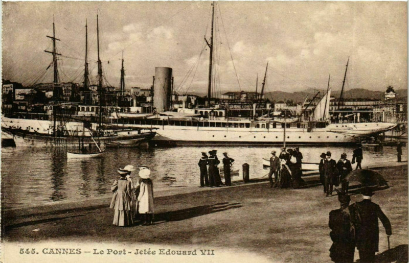 Carte postale ancienne Le Lysistrata — Jetée Edouard VII à Cannes