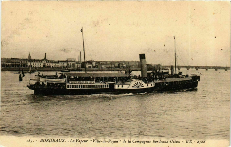 Carte postale ancienne Vle Vapeur Ville-de-Royan - Bordeaux Ships