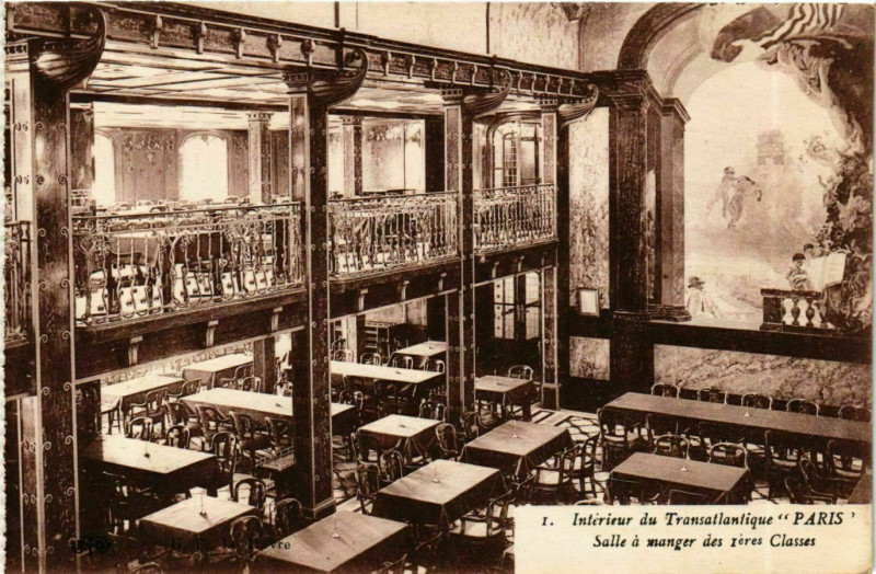 Carte postale ancienne Transatlantique Paris - Interieur - Salle a Manger Ships