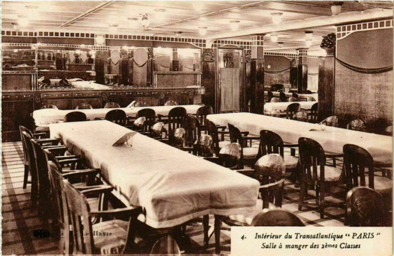 Carte postale ancienne Transatlantique Paris - Interieur - Salle a Manger Ships