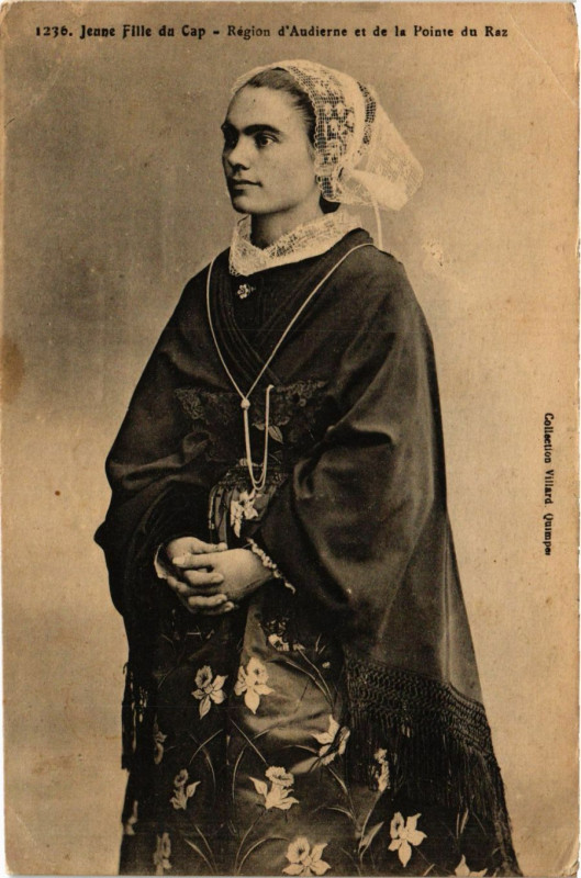 Carte postale ancienne Folklore - Bretagne - Jeune Fille du Cap