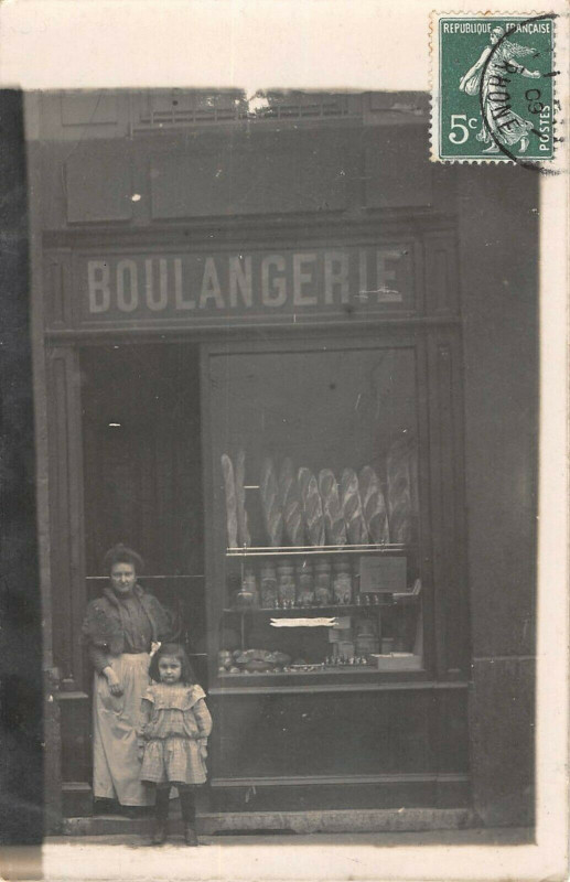Carte postale ancienne Theme Commerce Magasin Carte Photo D'Une Boulangerie
