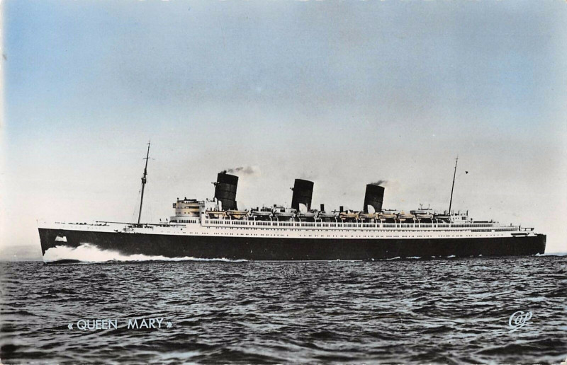 Carte postale ancienne Marine Paquebot Queen Mary