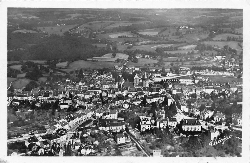 Carte postale ancienne 23 Bourganeuf Vue Generale Prise En Avion