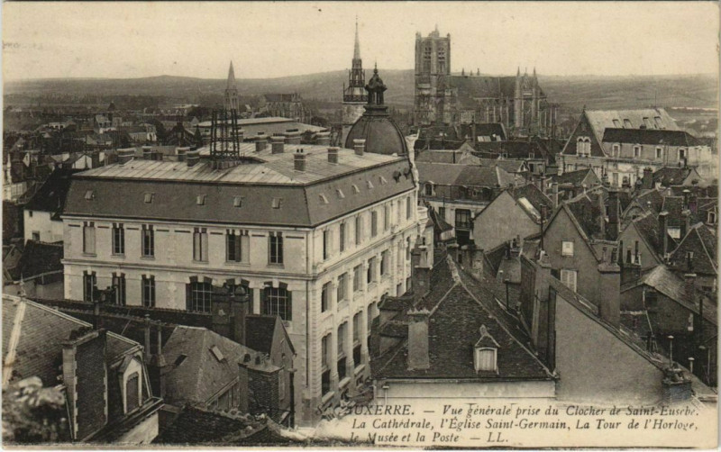 Carte postale ancienne Auxerre Vue Generale prise du Clocher France à Auxerre