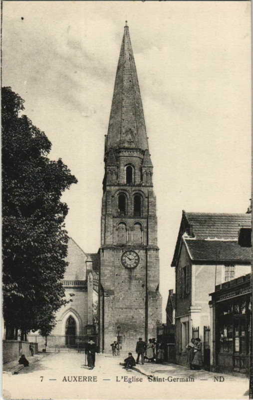 Carte postale ancienne Auxerre L'Eglise Saint-Germain France à Auxerre