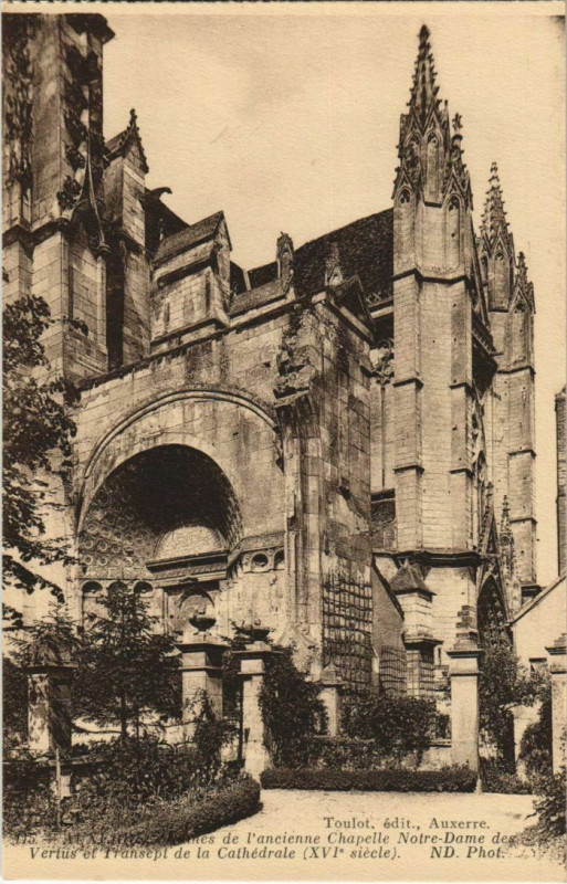 Carte postale ancienne Auxerre Chapelle Notre-Dame France à Auxerre