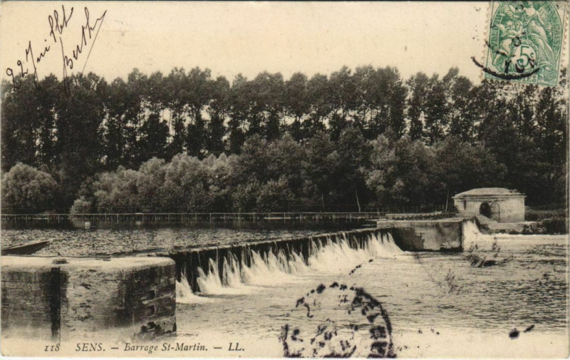 Carte postale ancienne Sens Barrage St.Martin France à Sens