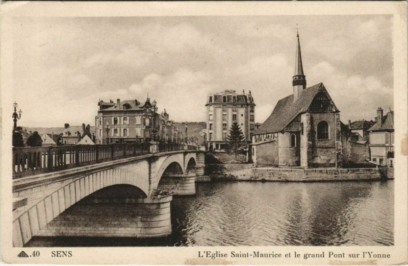 Carte postale ancienne Sens L'Eglise Saint-Maurice France à Sens