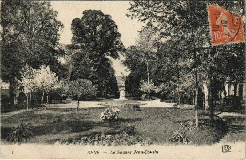 Carte postale ancienne Sens Le Square Jean Cousin France à Sens