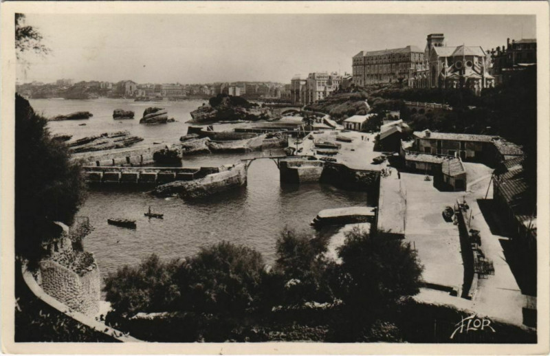 Carte postale ancienne Biarritz Le Port des Pecheurs France à Biarritz