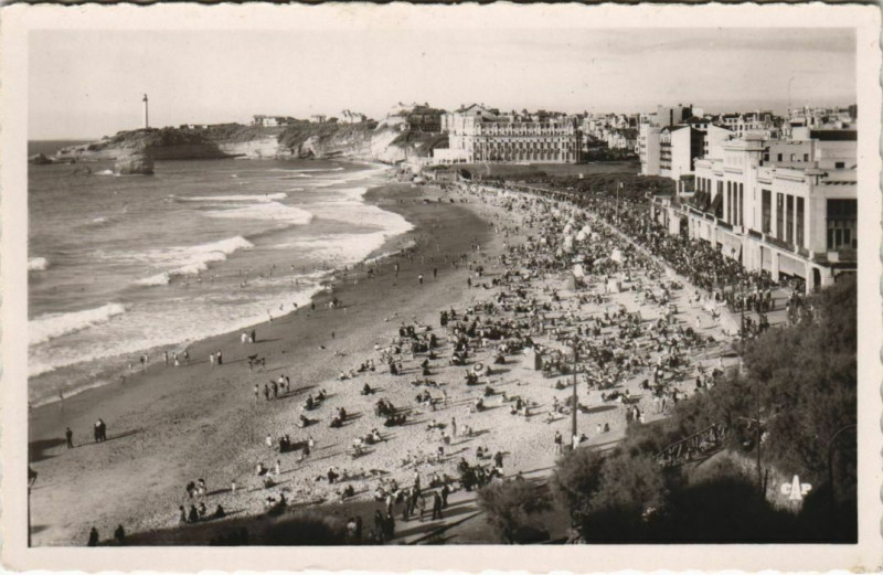 Carte postale ancienne Biarritz La Grande Plage France à Biarritz