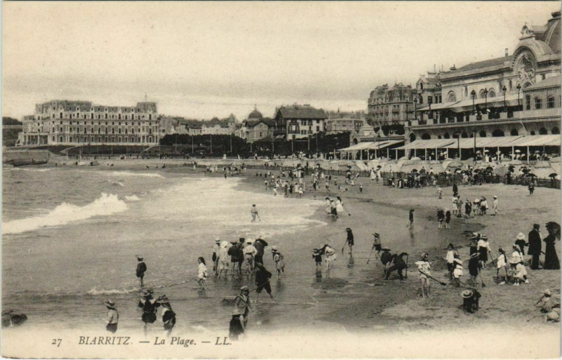 Carte postale ancienne Biarritz La Plage France à Biarritz