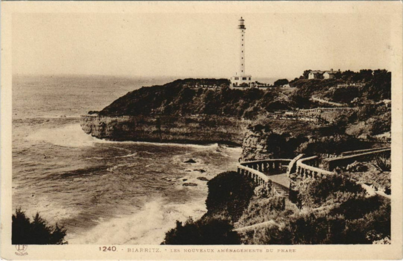 Carte postale ancienne Biarritz Les nouveaux Amenagements du Phare France à Biarritz