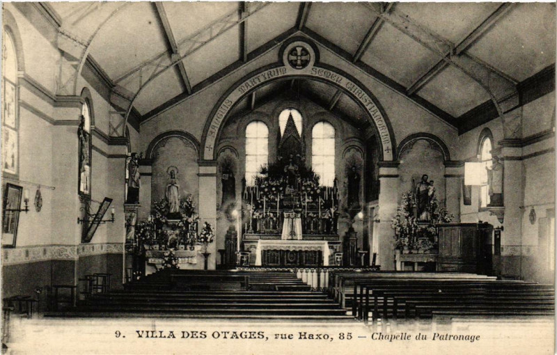 Carte postale ancienne Villa des Otages, rue Haxo, 85 - Chapelle du Patronage à Paris 20e