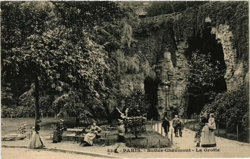 Carte postale ancienne Buttes Chaumont - La Grotte à Paris 19e