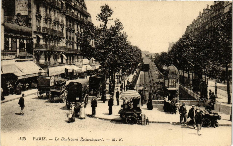 Carte postale ancienne Le Boulevard Rochechouart à Paris 18e