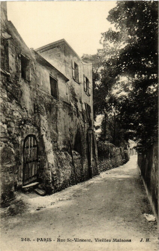 Carte postale ancienne Rue Saint-Vincent - Vieilles Maisons à Paris 18e