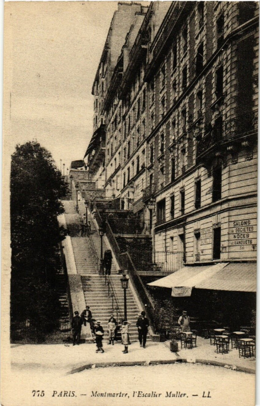 Carte postale ancienne Montmartre, l'Escalier Muller à Paris 18e