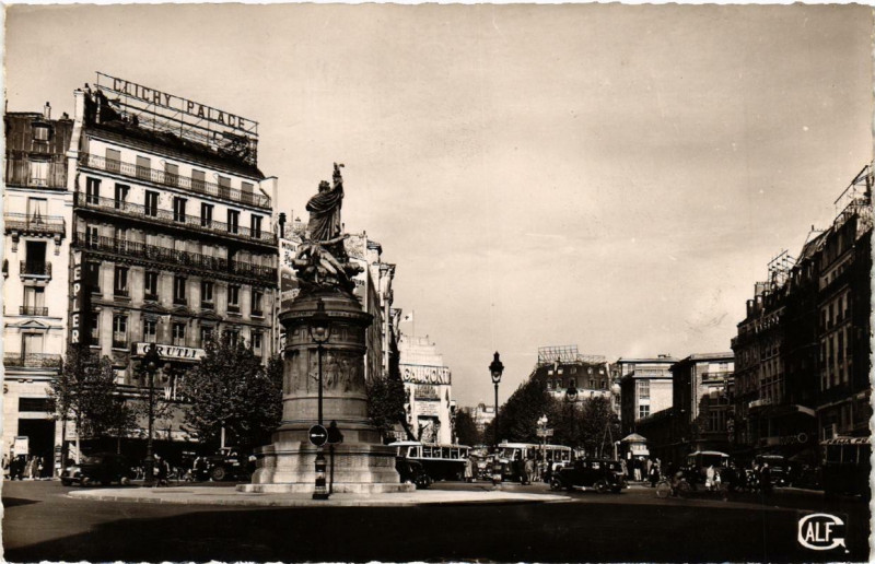 Carte postale ancienne Place de Clichy à Paris 17e