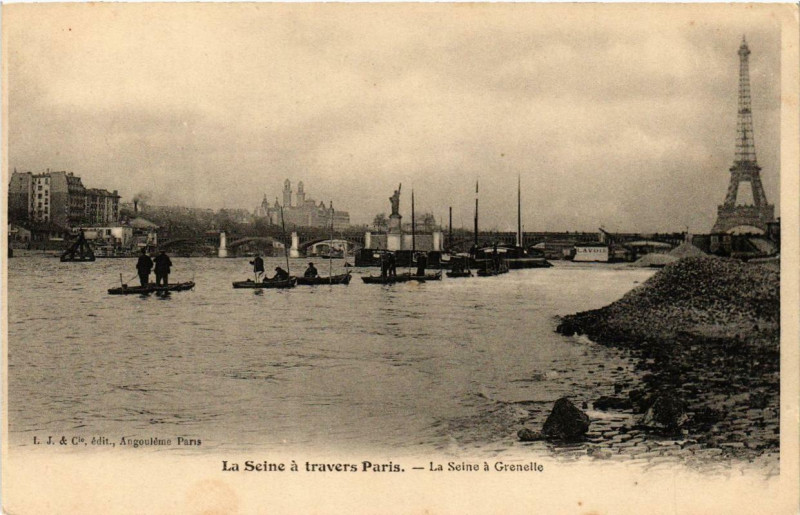 Carte postale ancienne La Seine à Grenelle à Paris 15e