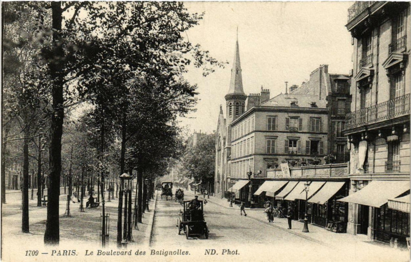 Carte postale ancienne Le Boulevard des Batignolles à Paris 17e