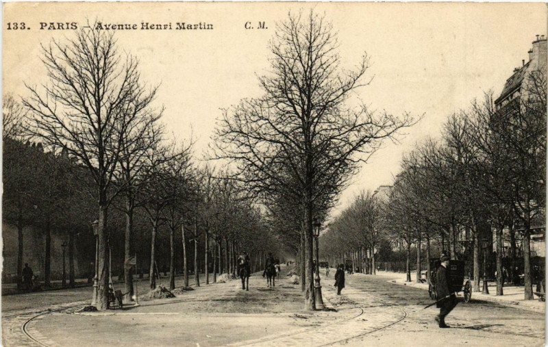 Carte postale ancienne Avenue Henri Martin à Paris 16e