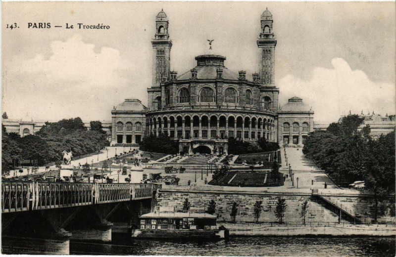 Carte postale ancienne Le Trocadéro à Paris 7e