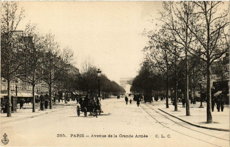 Carte postale ancienne Avenue de la Grande Armée à Paris 17e